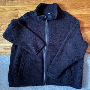 Women’s Black Sherpa Jacket
Used Like New
Smoke and Pet Free Home
